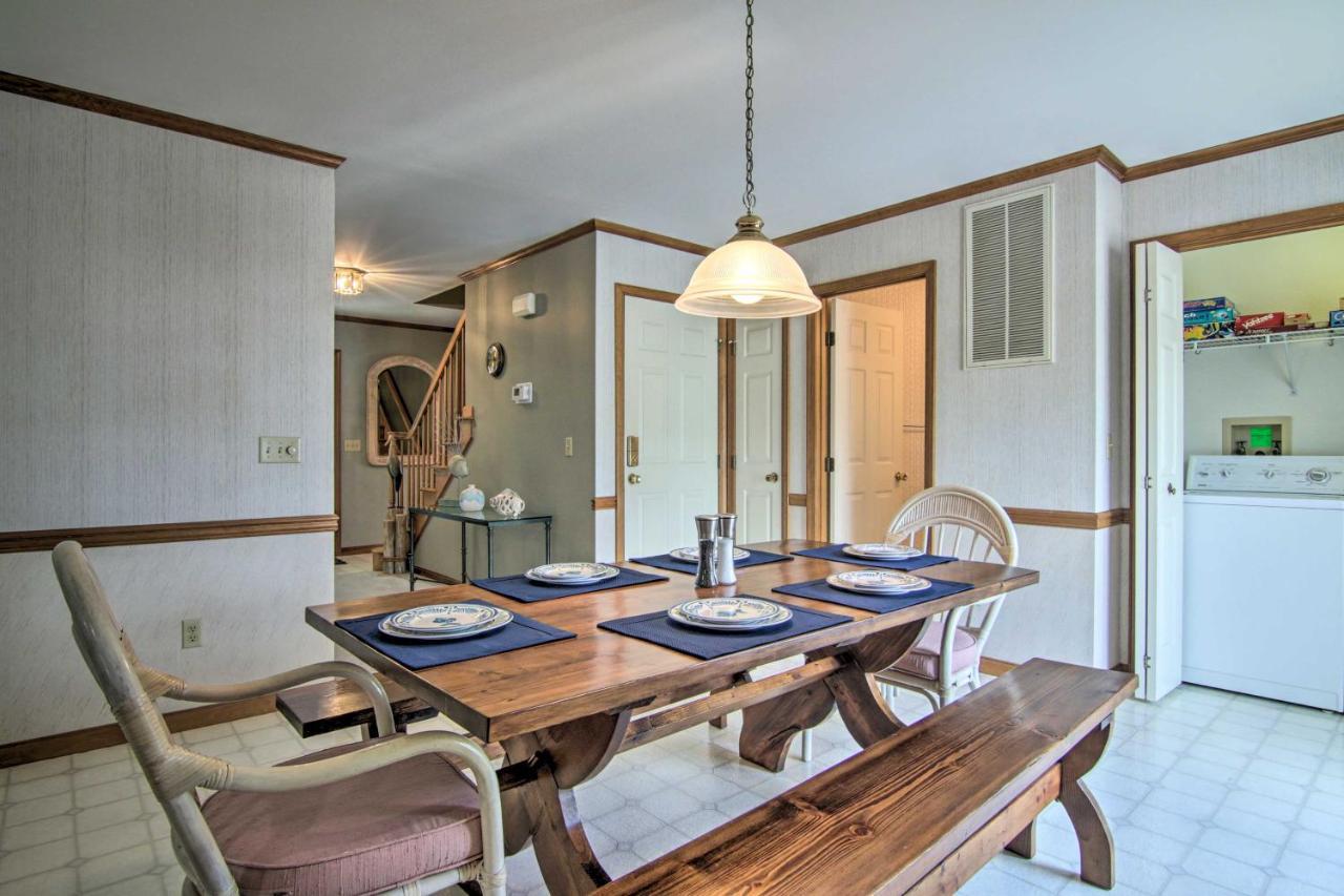 Canal-Front Ocean City Getaway With Deck And Dock! Ocean Pines Exterior photo